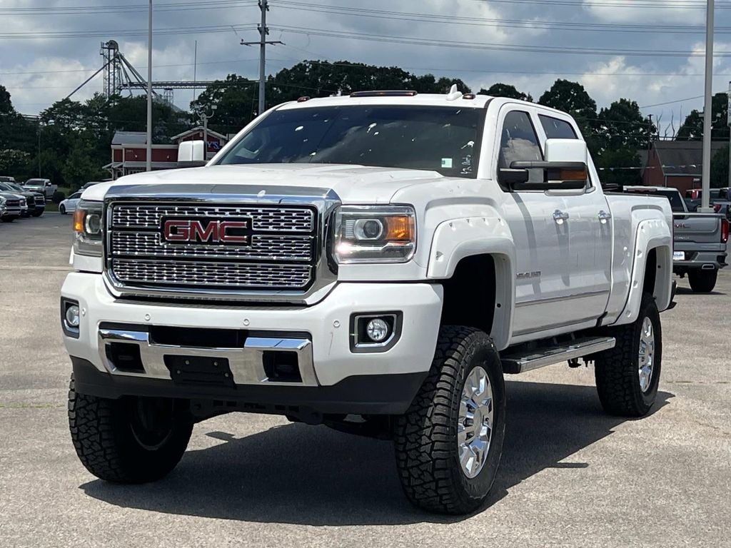2018 GMC Sierra 2500 HD — rear three-quarter view